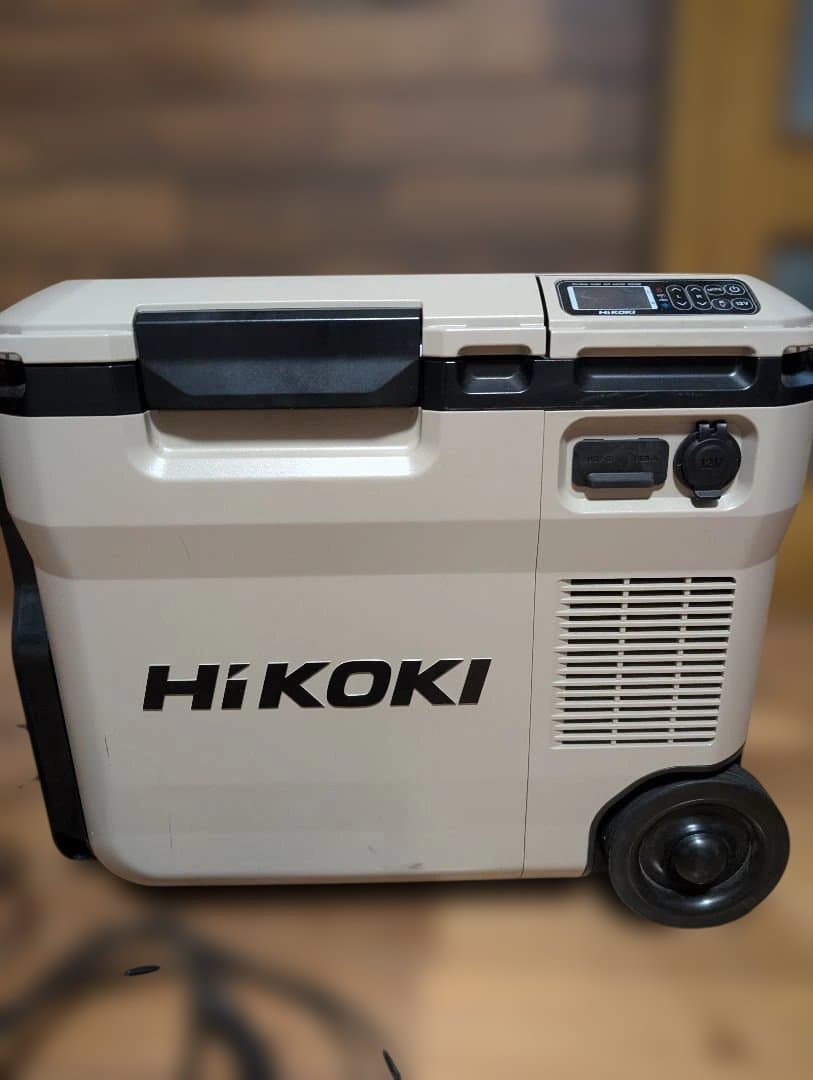 ハイコーキ　冷温庫　バッテリー2個