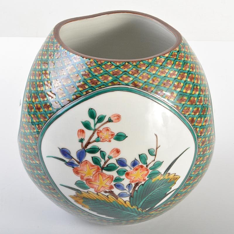 九谷焼　三代三ツ井為吉作　色絵草花文　飾壷　共布共箱　V　R6833B