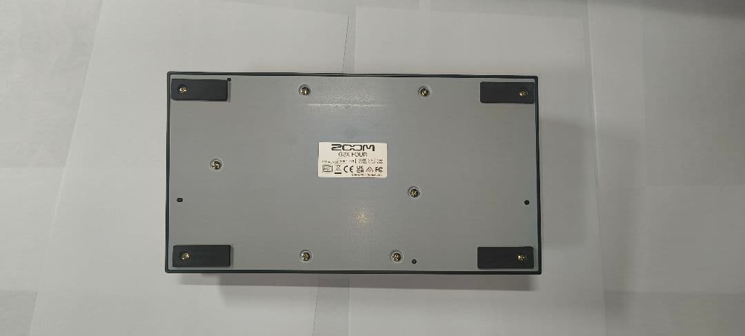 ZOOM G2X FOUR ギターエフェクター　ほぼ未使用の美品