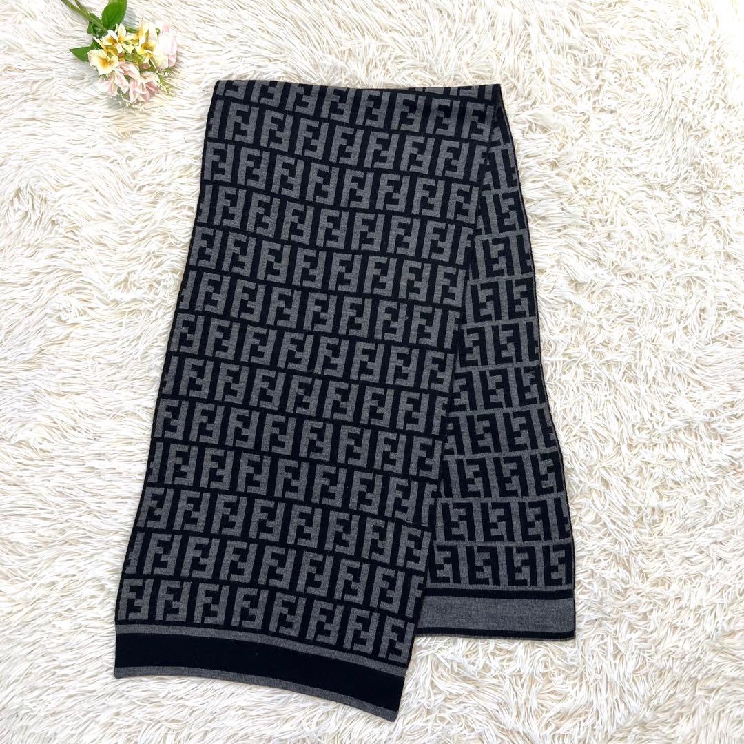 【未使用に近い】フェンディ マフラー ズッカ柄 ウール 黒 グレー