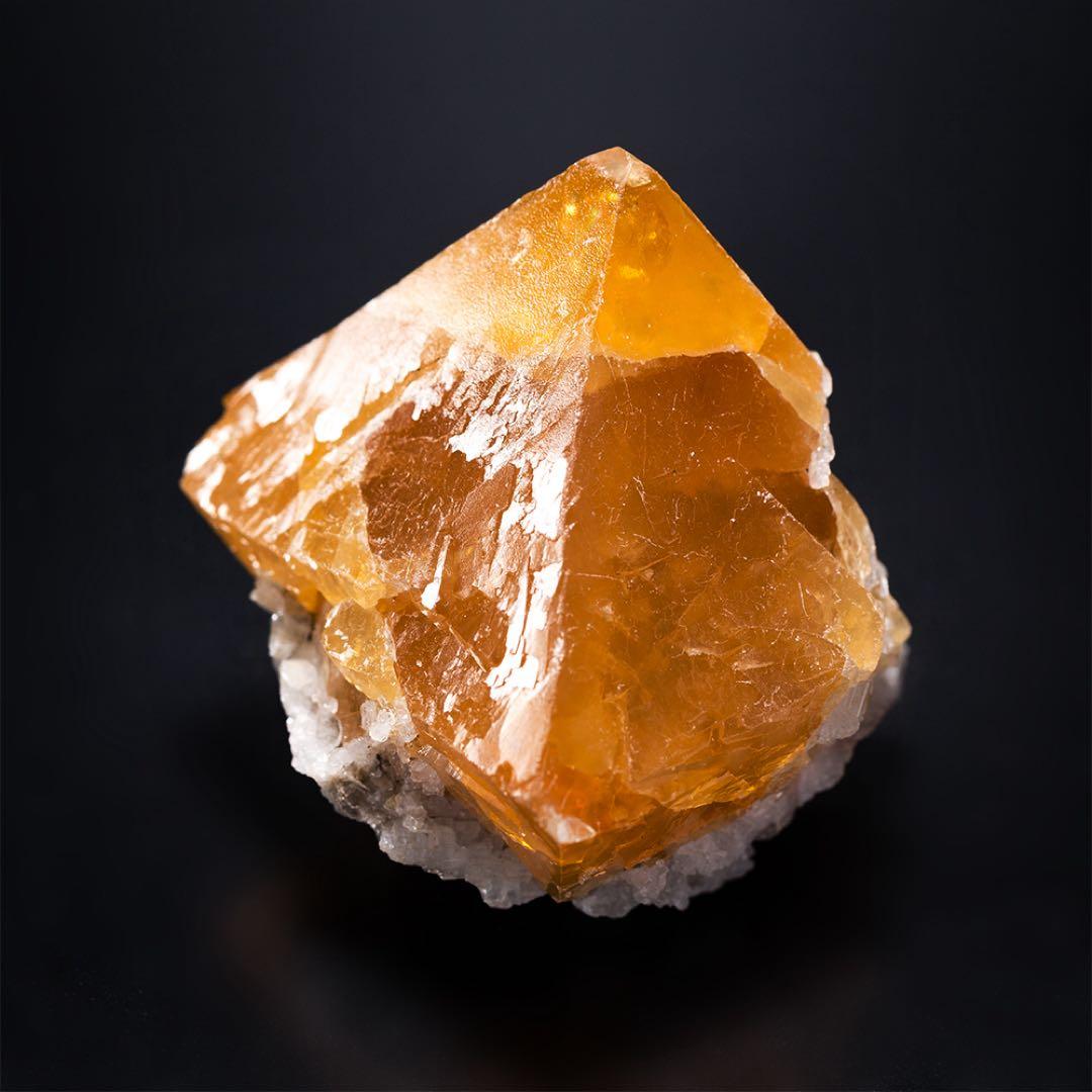 中国 灰重石 天然石 原石 鉱物標本 鉱石 1641 シェーライト