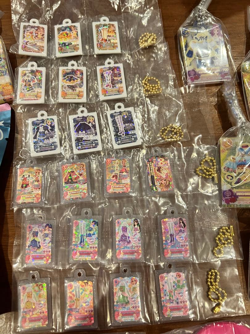アイカツ！ ガチャガチャ びっくらたまご 藤堂ユリカ 神崎美月 星宮いちご