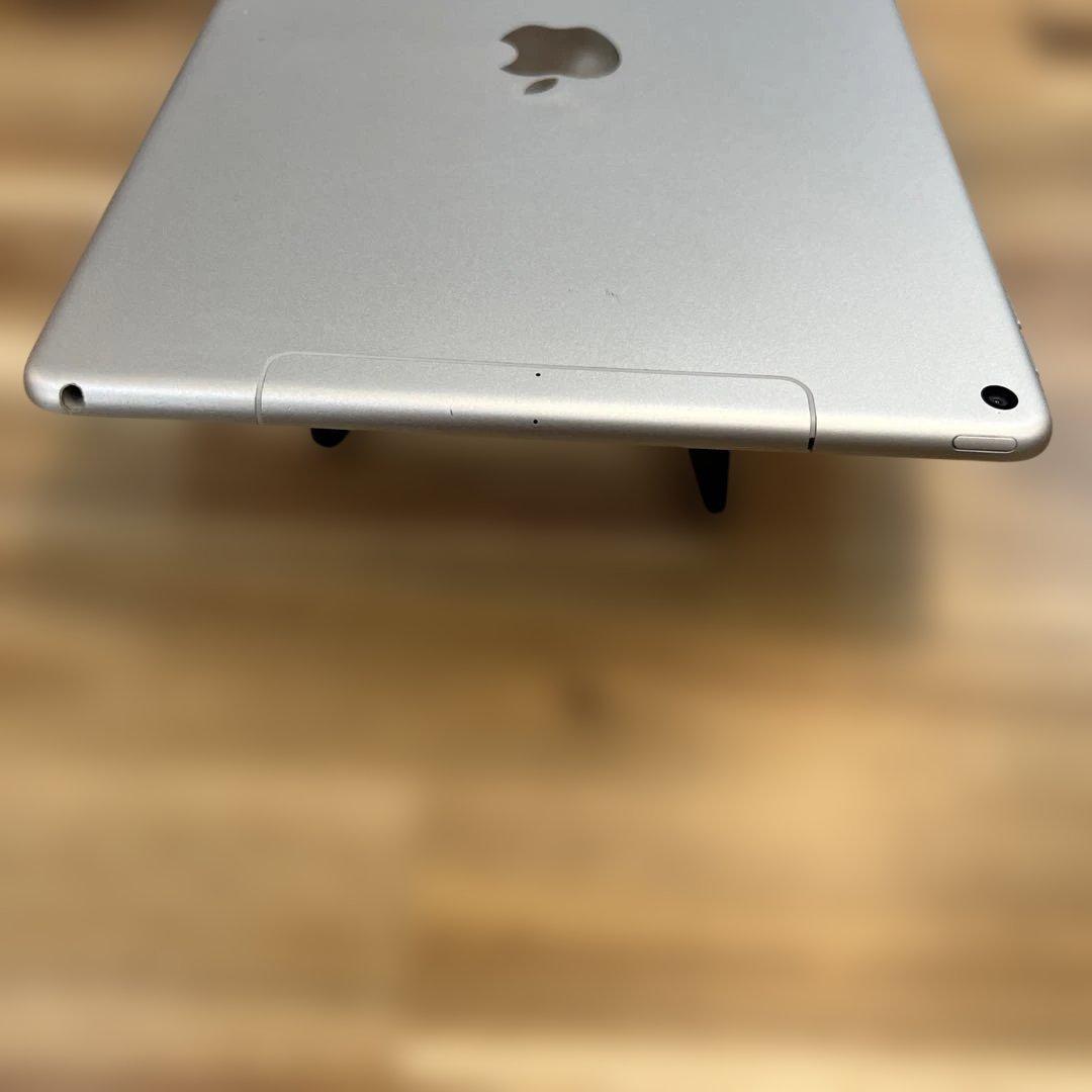M834 SIMフリー　ipad Air 第三世代　64GB