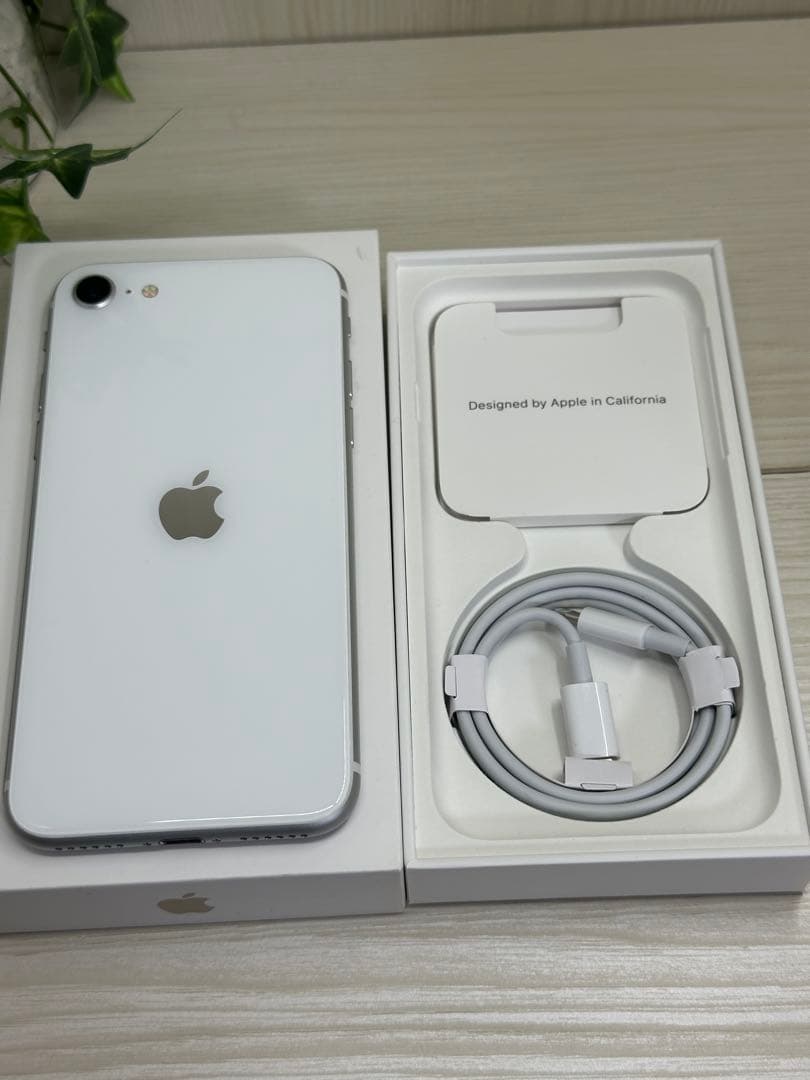✨✅【新品・未使用】iPhone SE 第3世代 スターライト❣️（SIMフリー）