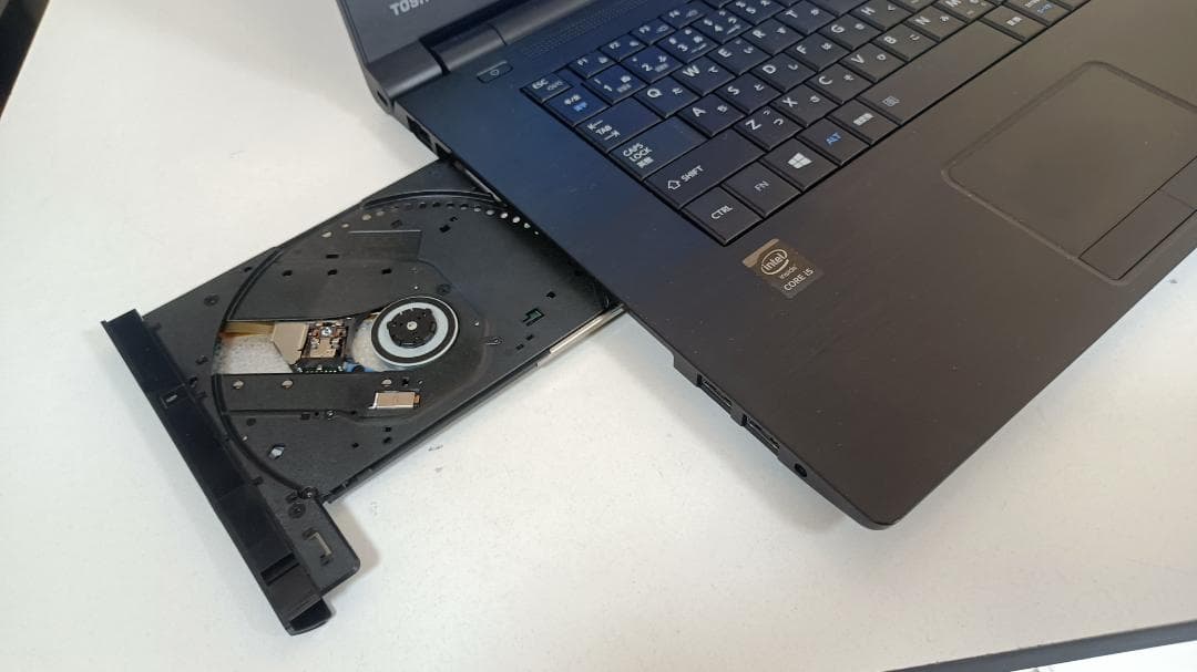 美品ノートパソコンTOSHIBA第五世代Corei5 SSD256Gメモリ16G