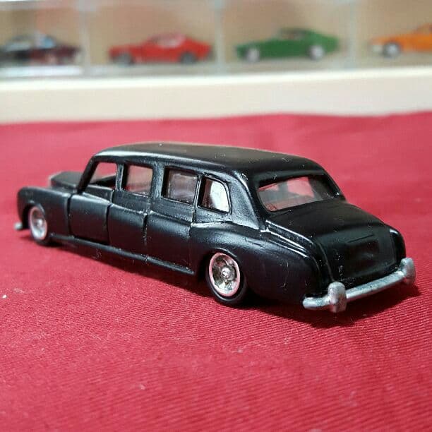 トミカ　ロールスロイス　改造　リムジン