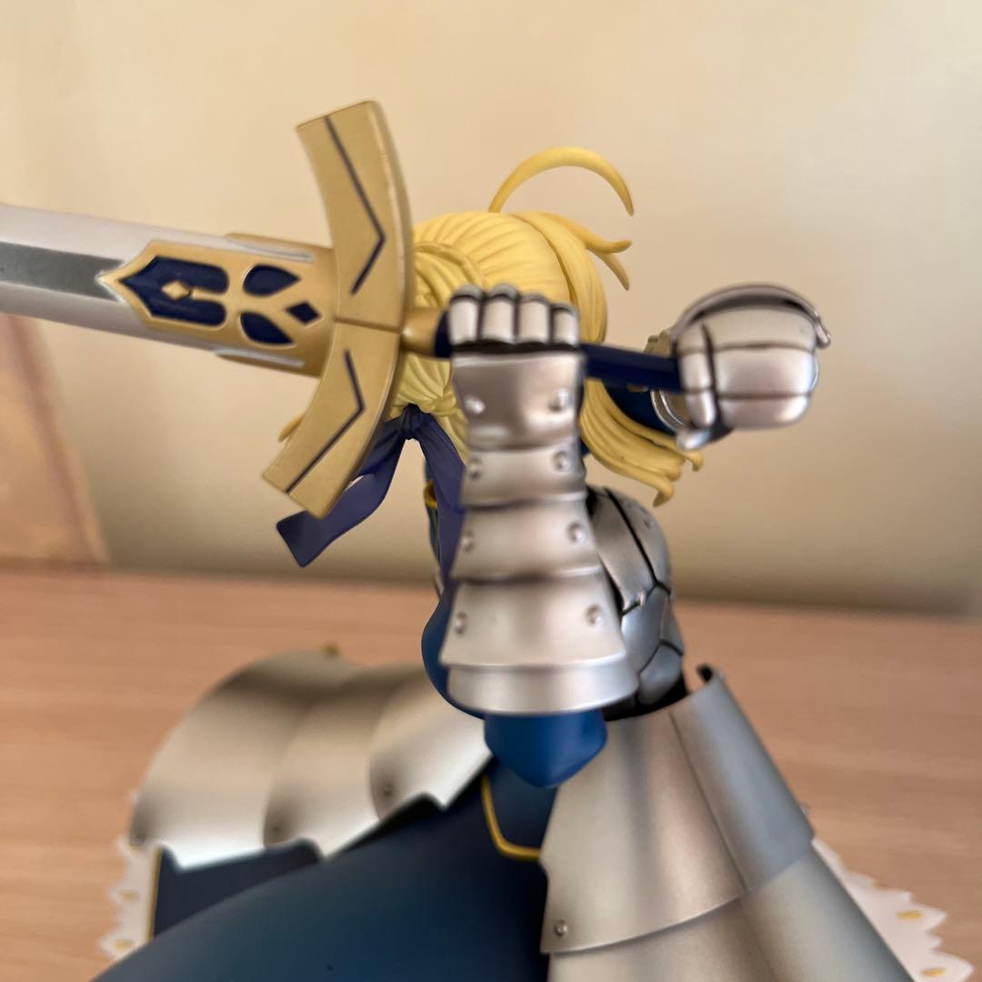 セイバー 〜約束された勝利の剣　Fate/stay night フィギュア