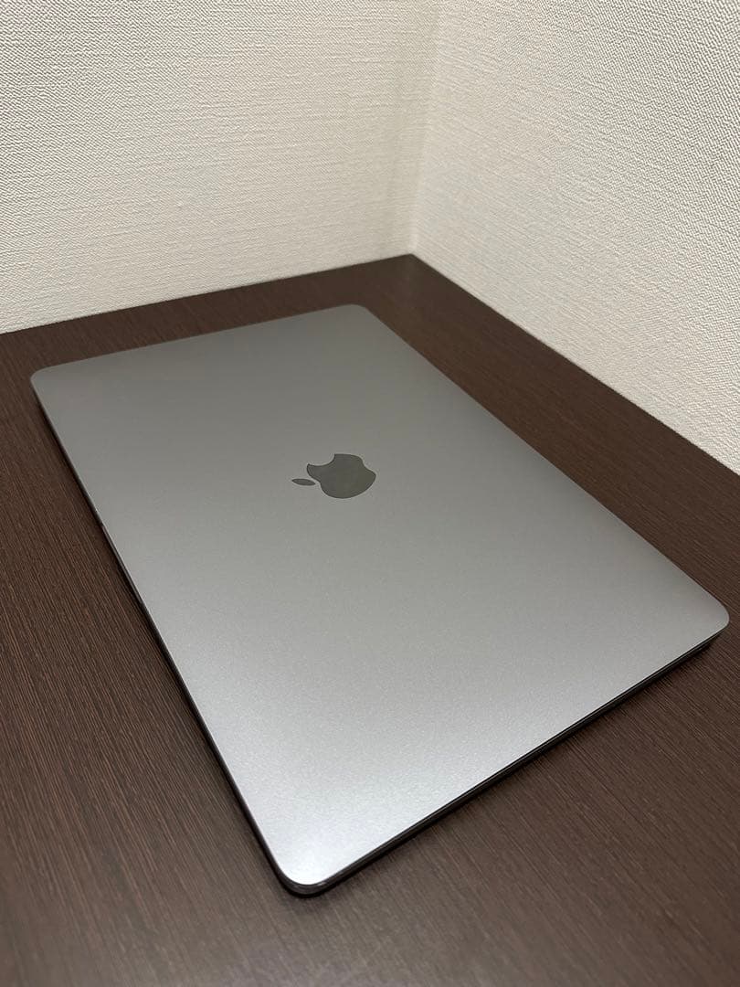 美品 MacBook Pro 16GB / SSD 256GB / オフィス付き
