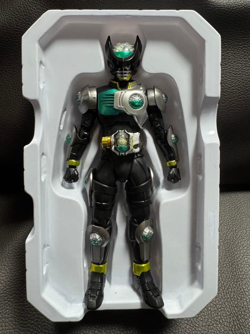 真骨彫製法 仮面ライダーバース　CLAWs・サソリ　おまけ付き