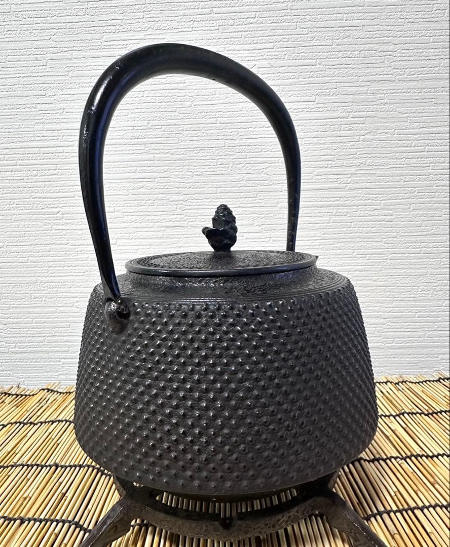 未使用、長期保管品　南部伝統工芸士 及川寛治作真作保証　九重形１５型アラレ