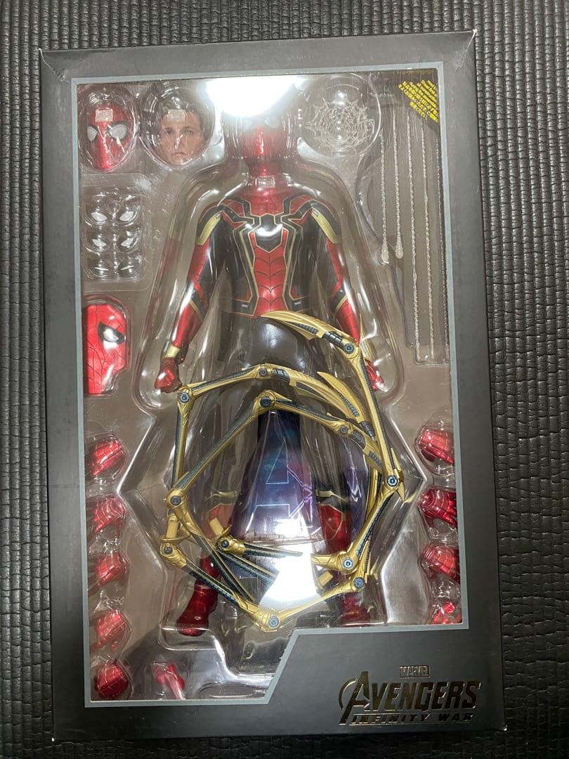 ホットトイズ アイアン・スパイダー 1/6スケール フィギュア