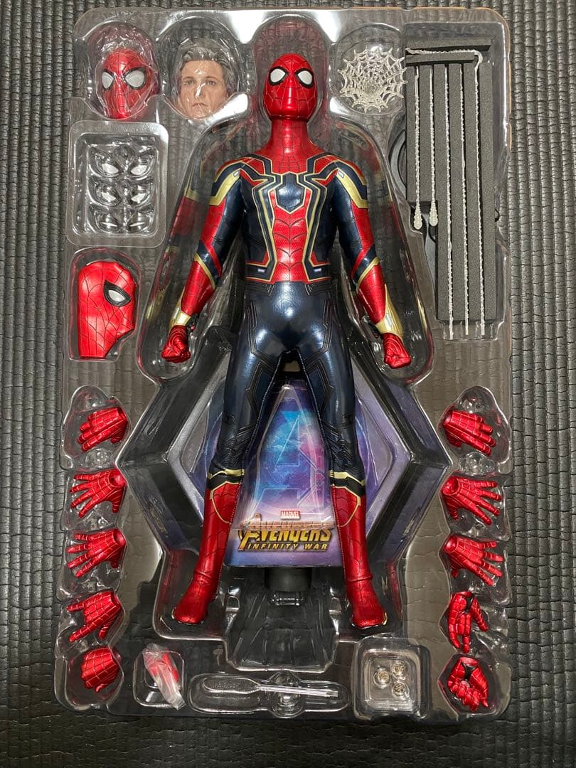 ホットトイズ アイアン・スパイダー 1/6スケール フィギュア
