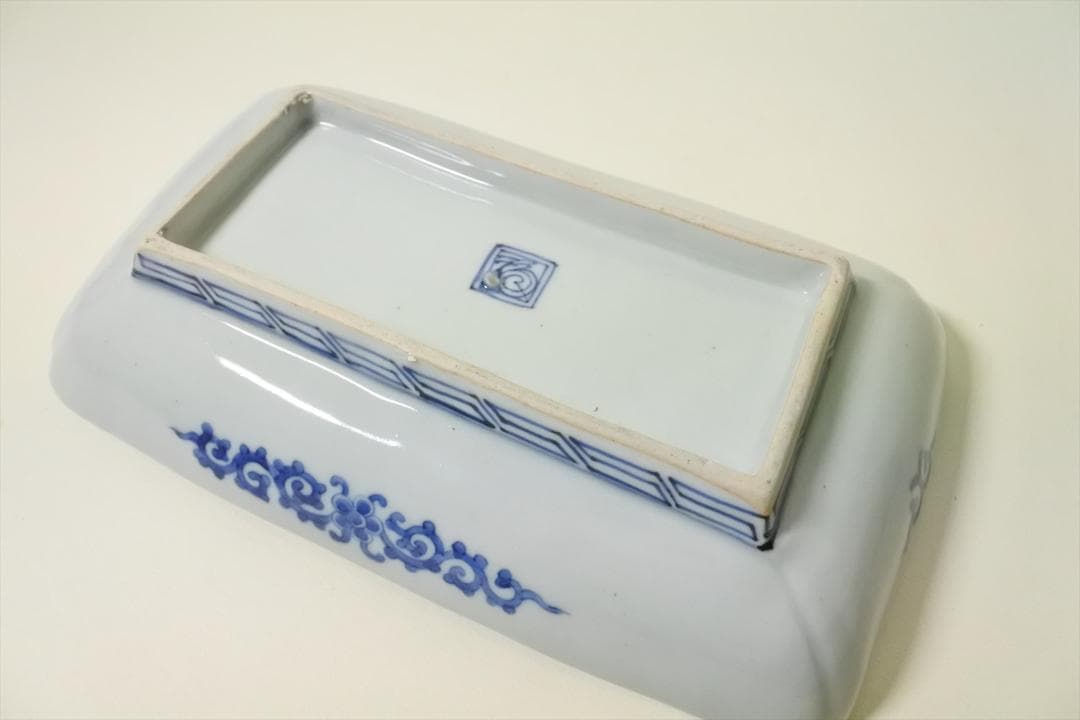 江戸中期　古伊万里　染付　流水紋　長皿　骨董品　アンティーク