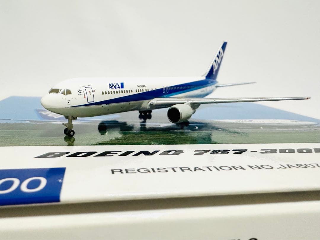 全日空1/500 B767-300ER NH50026 /747 NH50025
