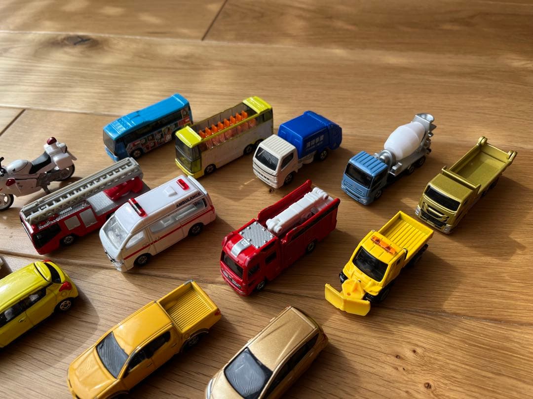 トミカ　ミニカー20台セット