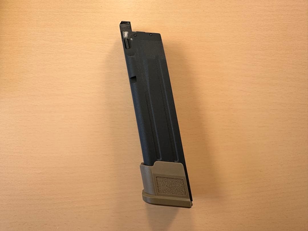 LAYLAX SIG SAUER M17 CO2 ガスブローバック