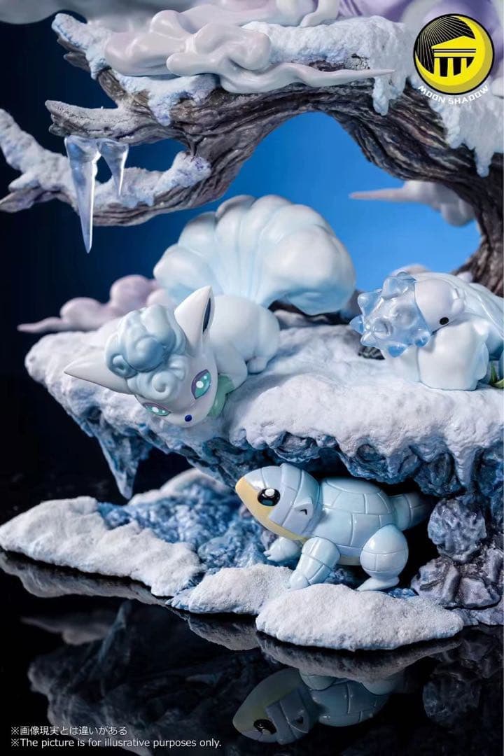 Ninetales フィギュア 月と雲のデザイン