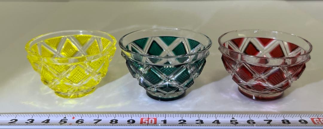 島津磯斉彬　薩摩切子色被せガラス酒杯　共箱　東Y7-1010☆1Fトルサル