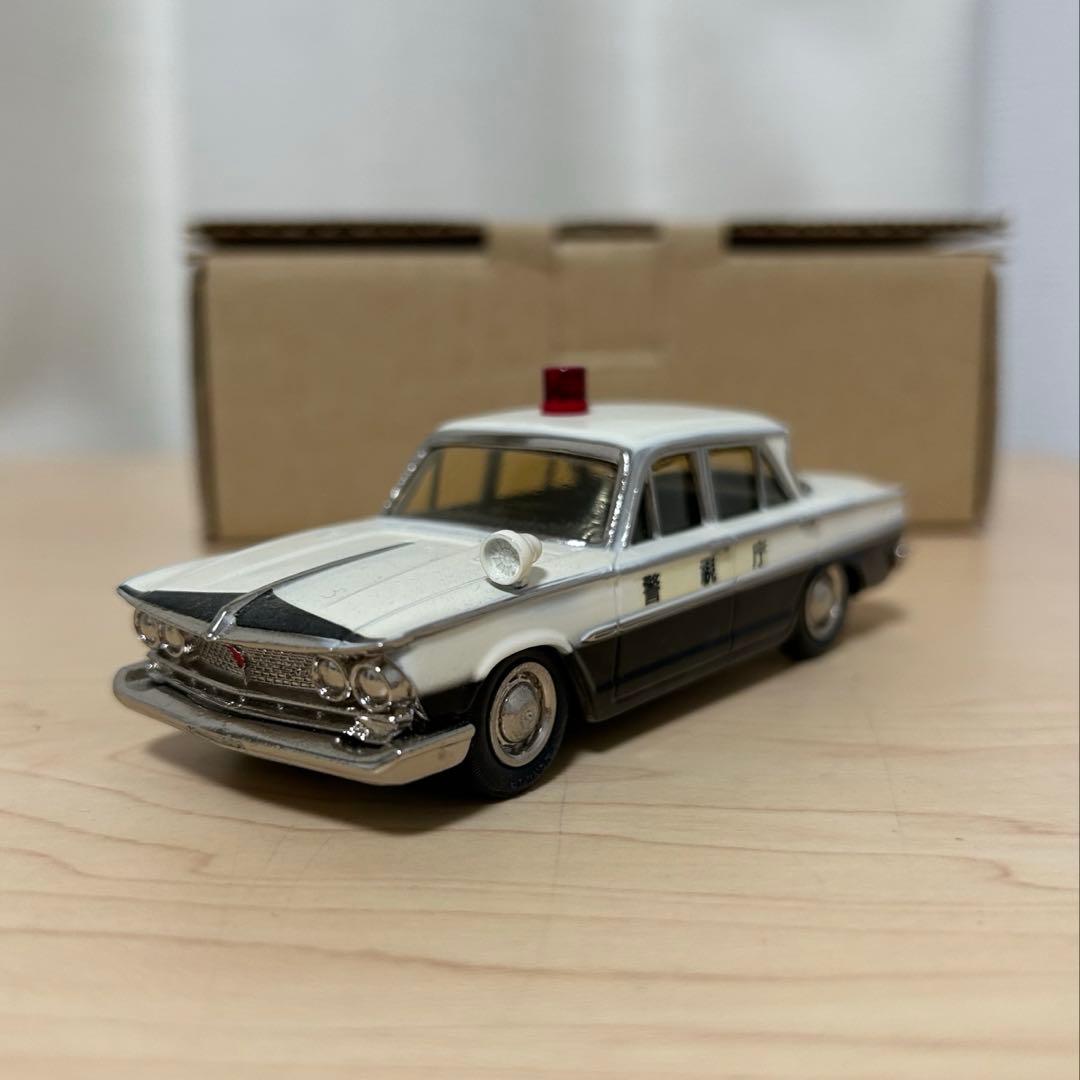 【ミニカーショップイケダ】日本製　FINE MODEL1/43 プリンスグロリア