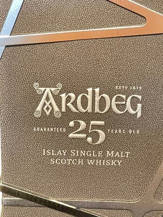 【未開栓】アードベッグ 25年 2020 リリース 数量限定プレミアムウィスキー