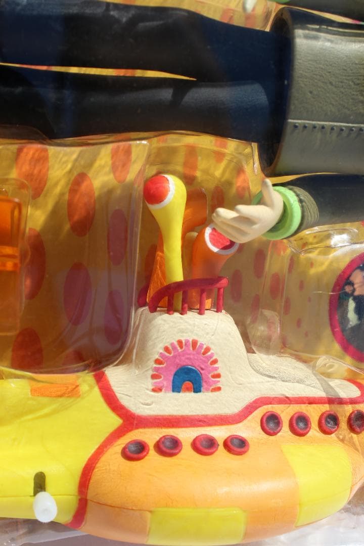 新品未開封 The Beatles Yellow Submarine