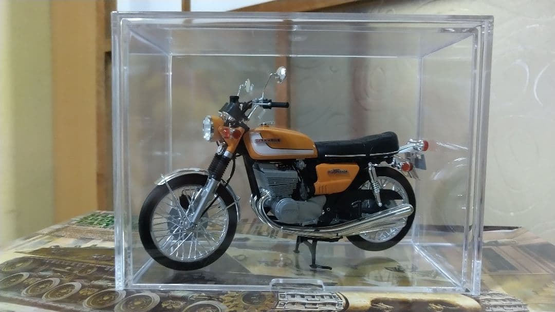 GT380プラモデルのみの販売。製作依頼用マイキーのフィギュア付きません。