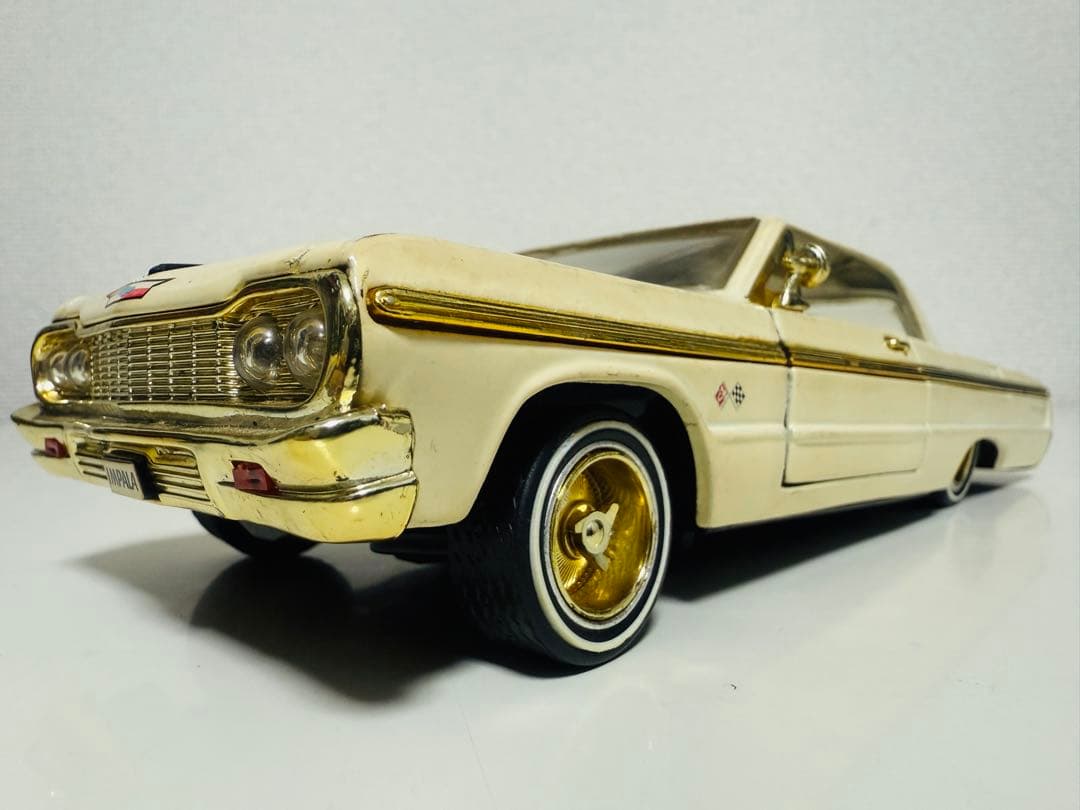 '64 Chevyシボレー Impalaインパラ ローライダー 1/24 改造
