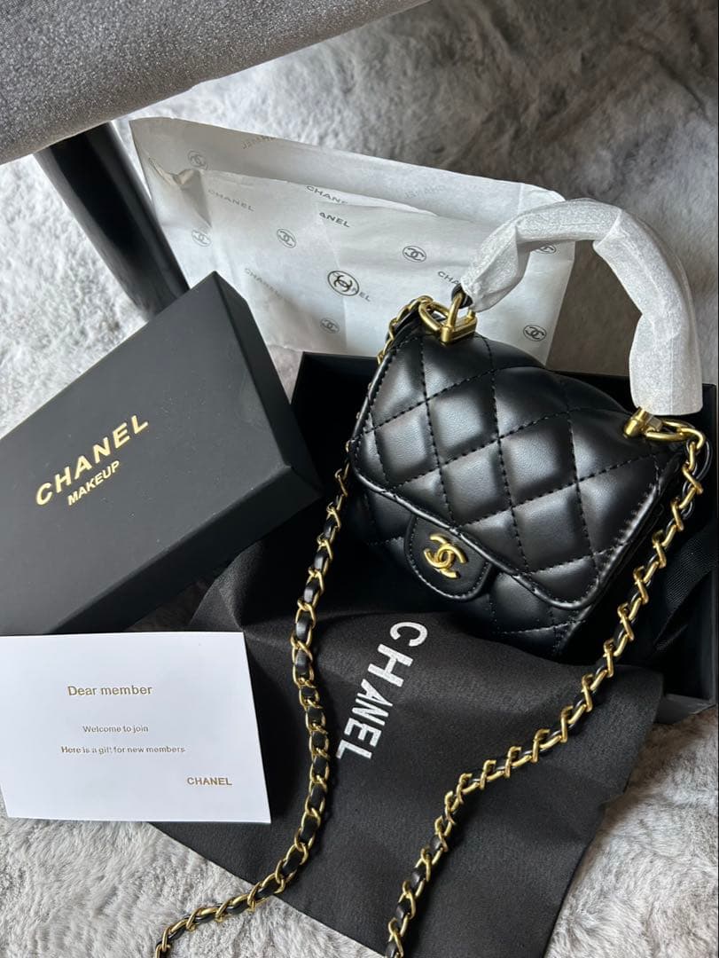 CHANEL ノベルティ ミニショルダーバッグ ミラー付き