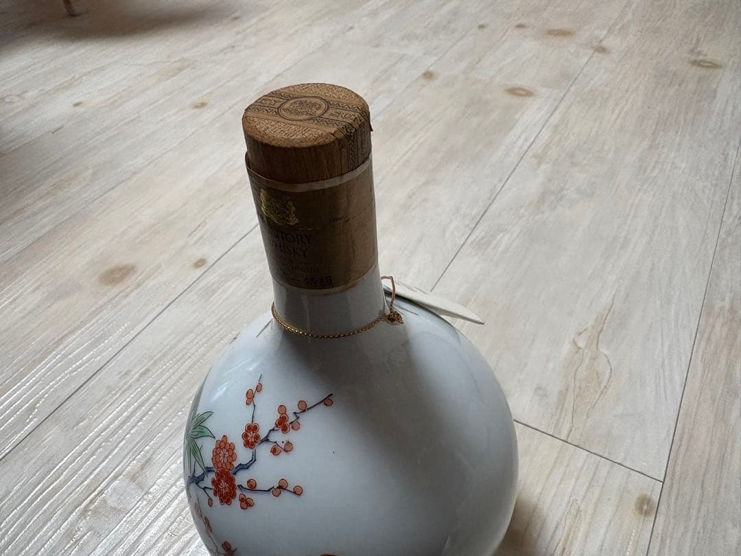 サントリー　エクセレンス 有田焼 錦鶏菊梅竹文 【古酒】