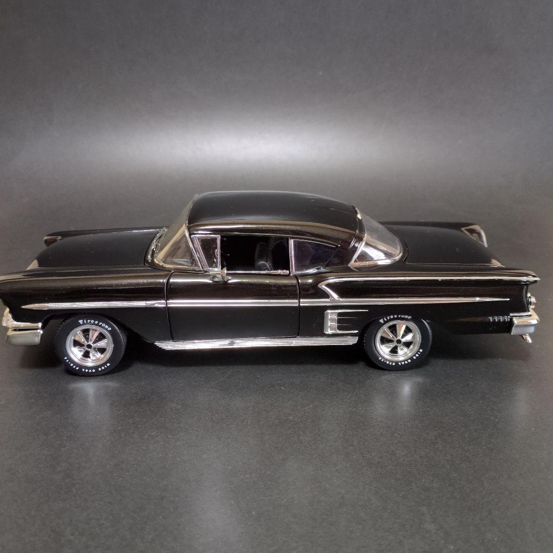 1/18ミニカー　CHEVY　 58’IMPARA