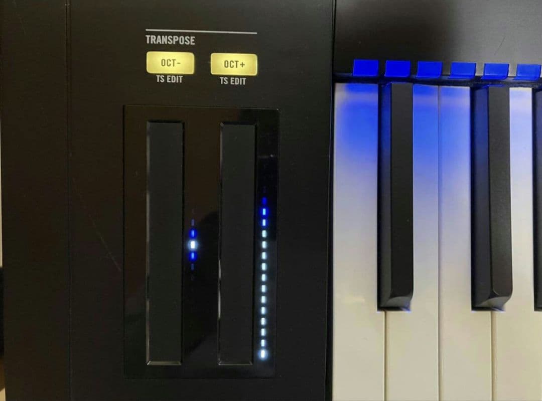藤*木様 KOMPLETE KONTROL S88 mk1