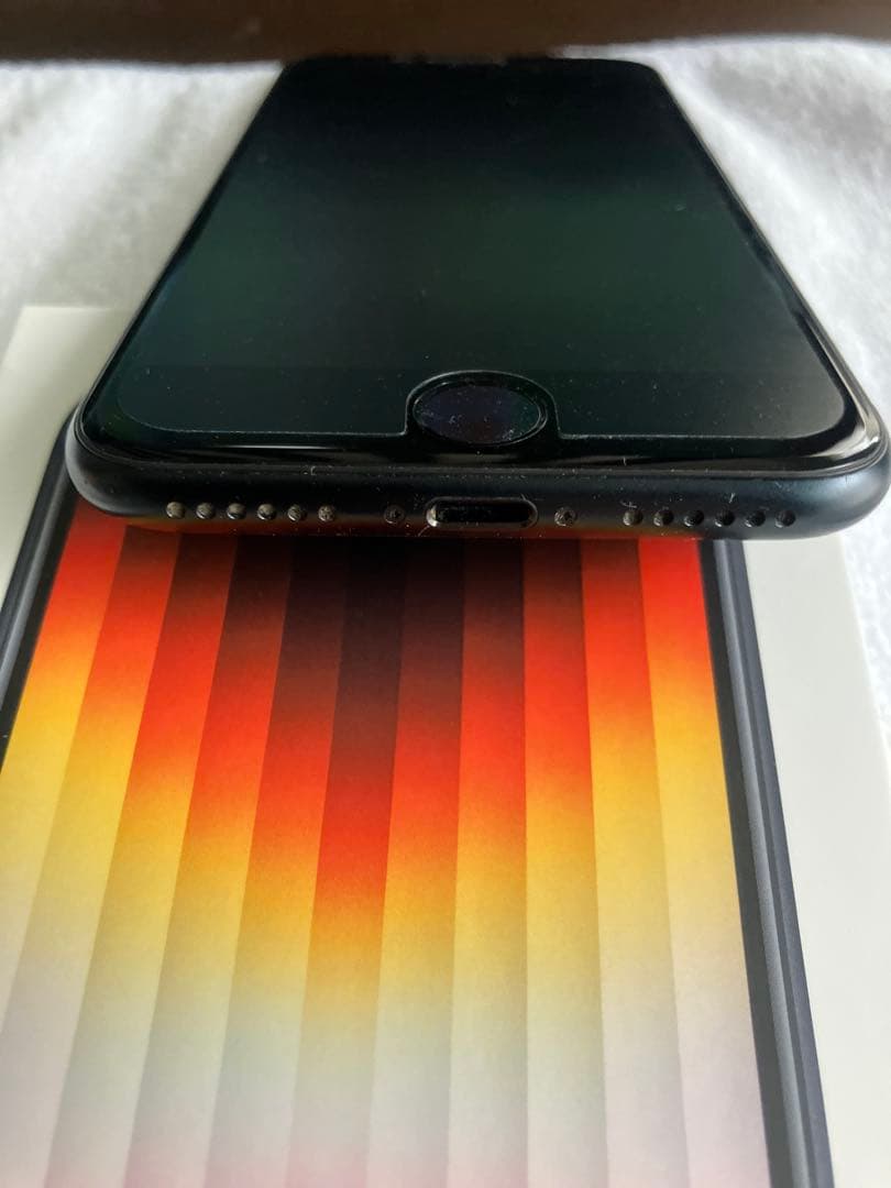 iPhone SE 第3世代 64GB ミッドナイト　バッテリー最大容量95%