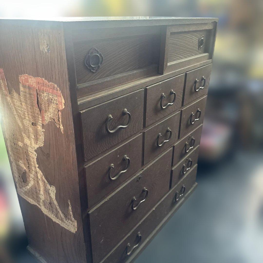 ヴィンテージ　味のある小さめの古い木製タンス 引き出し多数