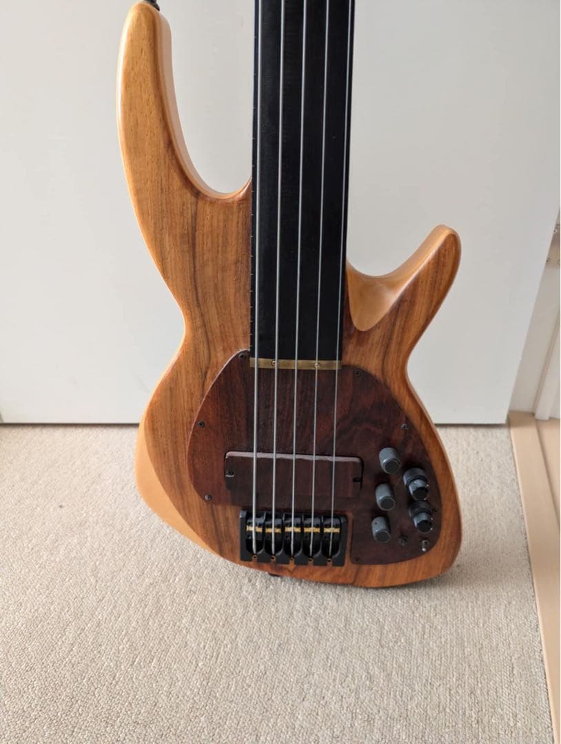 ベース Chris Larkin Reactor 5B (Aero PU / RMC)