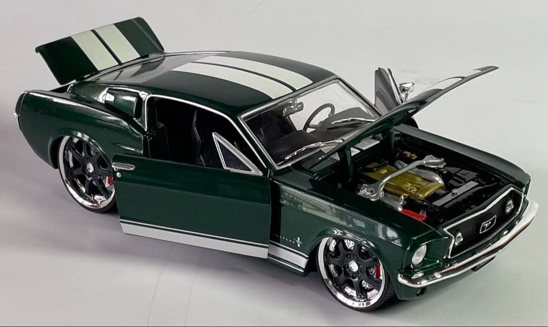【絶版モデル】ワイルドスピード3 フォード　マスタング　1/18 ミニカー