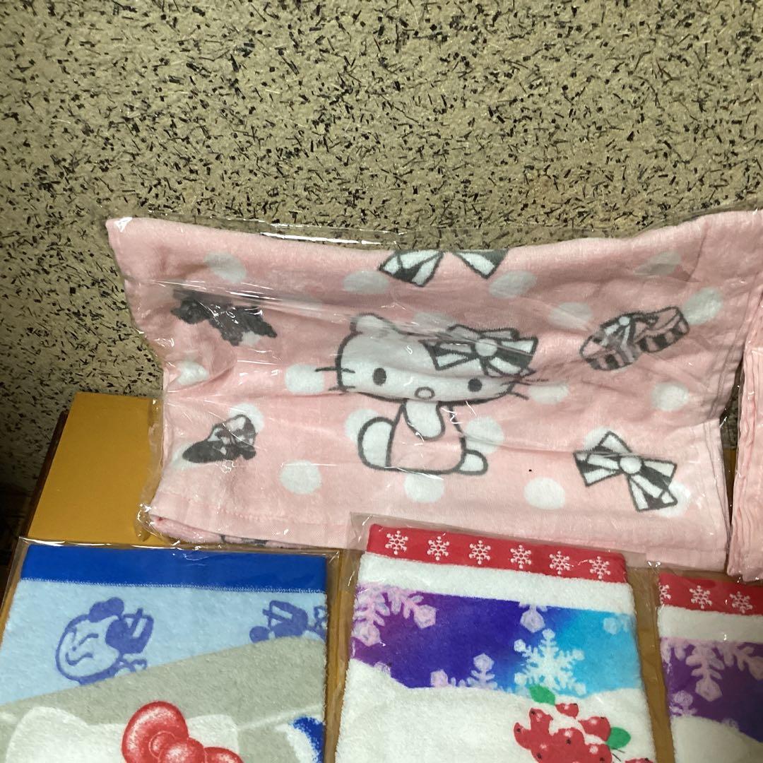 2066 ハローキティデザインタオルおまとめ