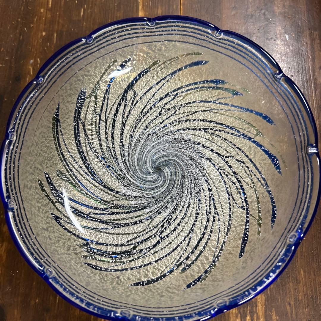 ガラス作家　作家物　銀箔　金箔　脚付ガラス　工芸品　美術品　上野良樹　岩田久利