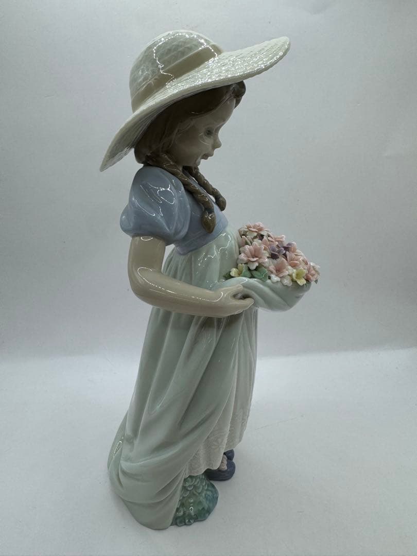 LLADRO リヤドロ たくさん摘めたよ 6756 フィギュリン オブジェ 置物