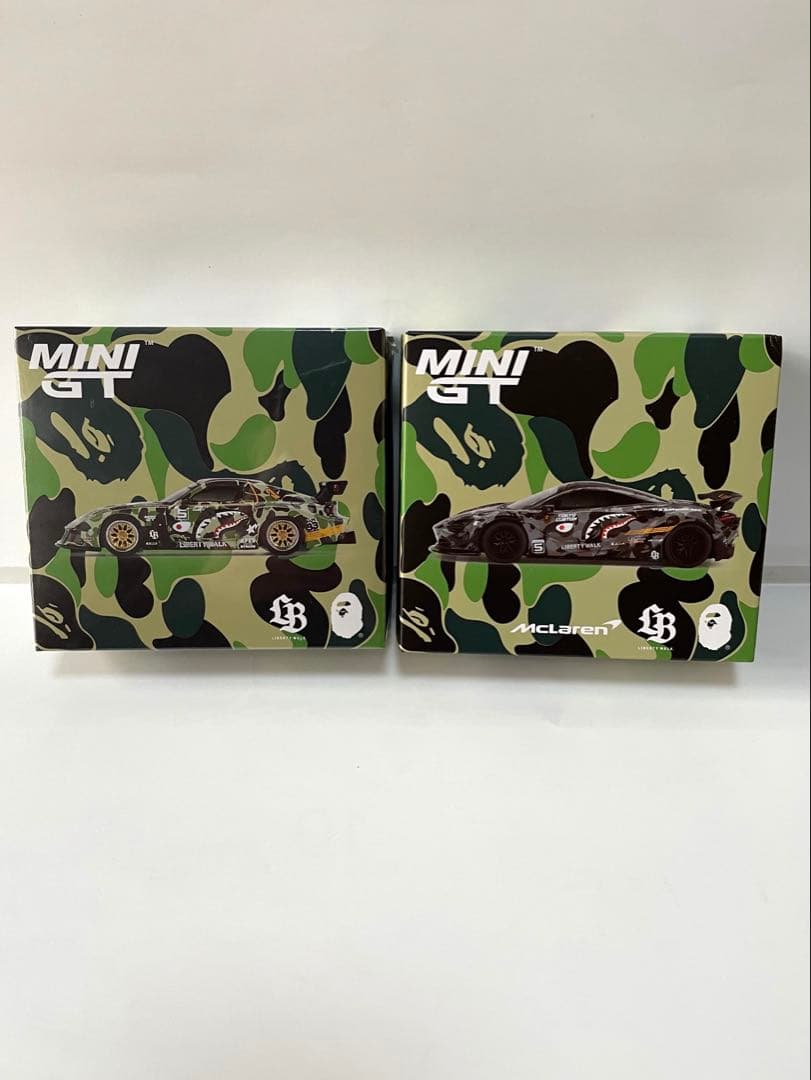 MINIGT LIBERTY WALK×BAPE RX7/McLaren720S