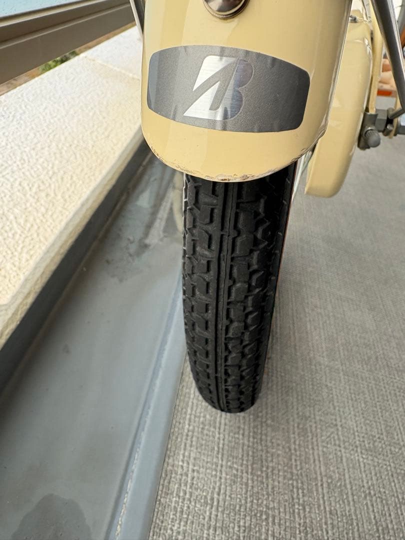 HACCHI 子供用自転車 クリーム色 前カゴ付き