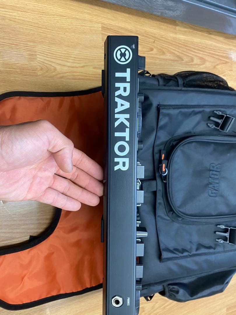 【動作確認済み】TRAKTOR KONTROL S4 DJコントローラー