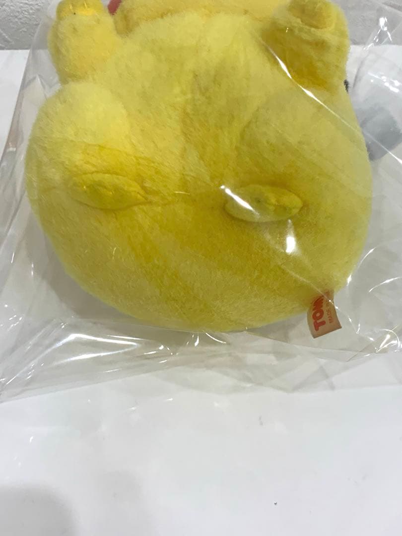 ピカチュウ　ぬいぐるみ　タカラトミー　TOMY