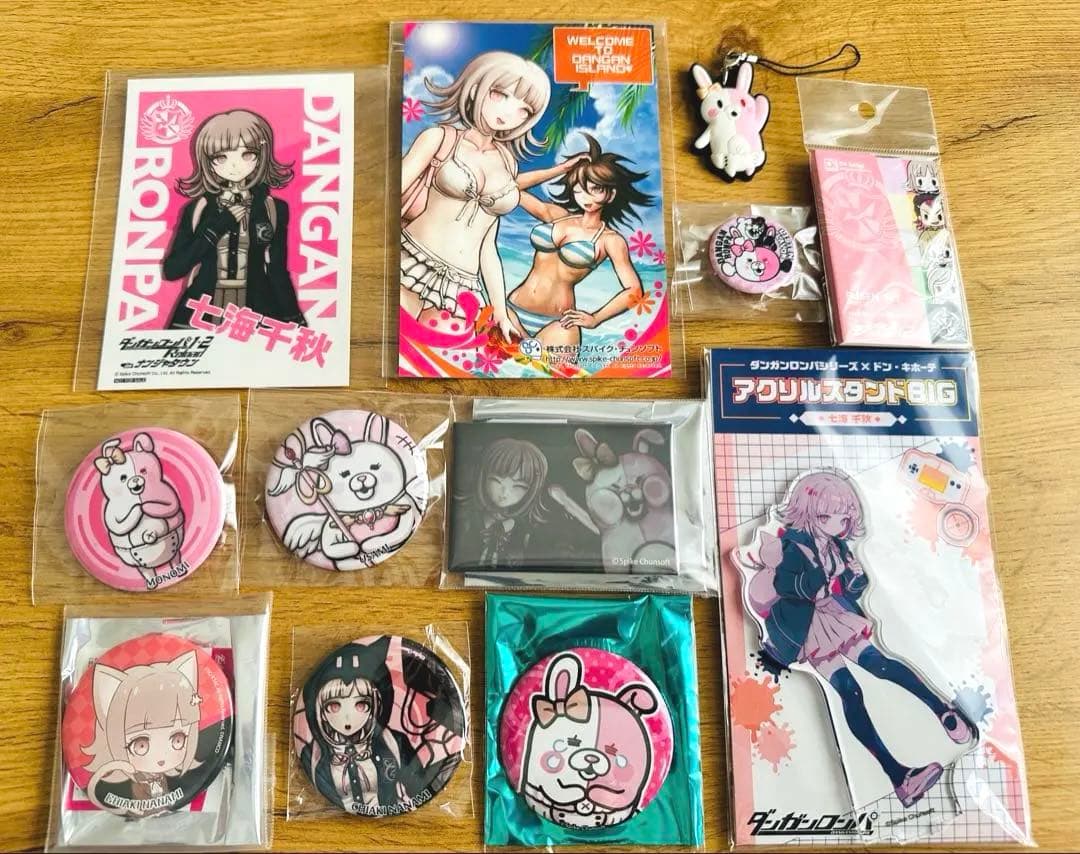 ダンガンロンパ 七海千秋 ウサミ おしおき缶バッジ 他12点まとめ売り