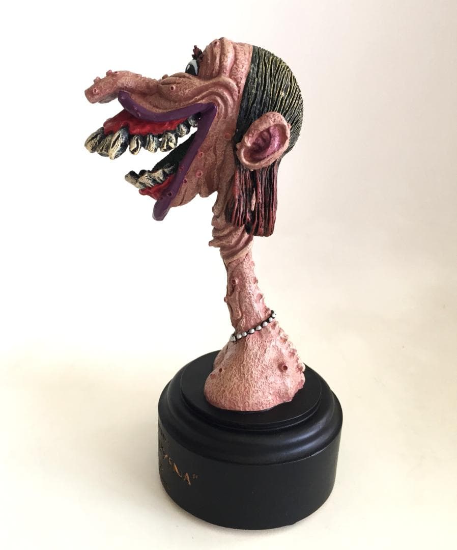 Basil Wolverton Lena the Hyena 限定 フィギュリン