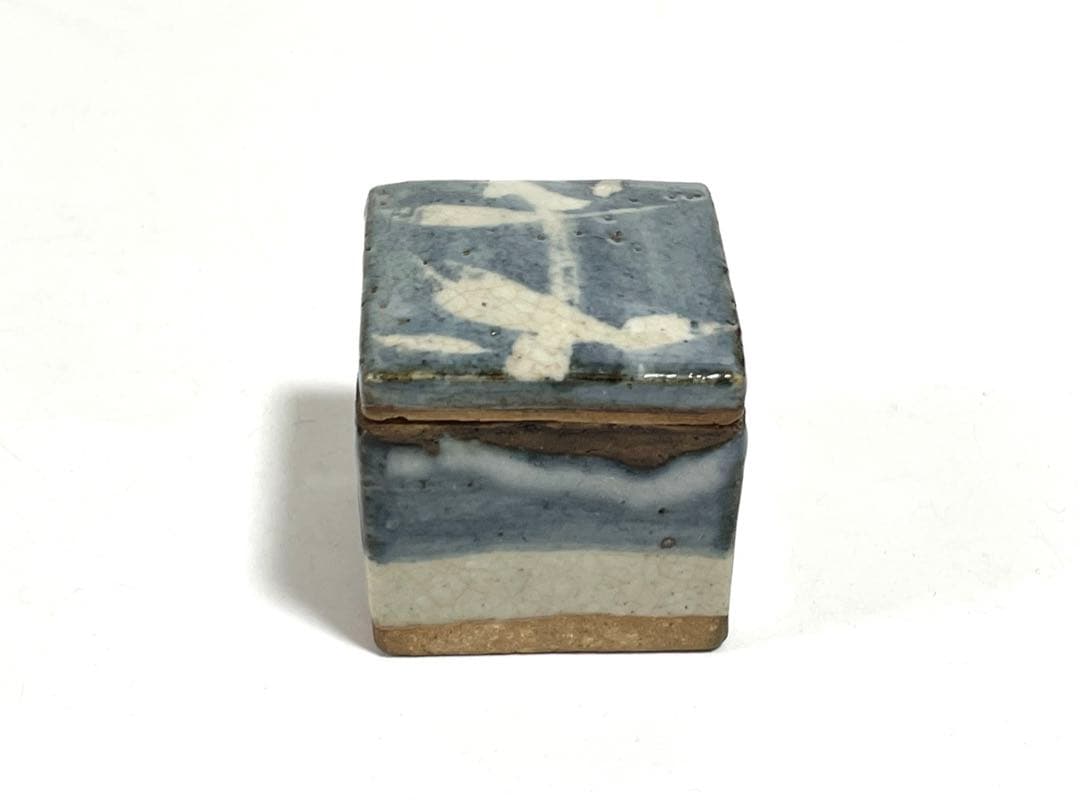 作家物　陶芸家　河井寛次郎　？　呉須鉄薬草文合子　香合　角型　箱付き　民藝　民芸