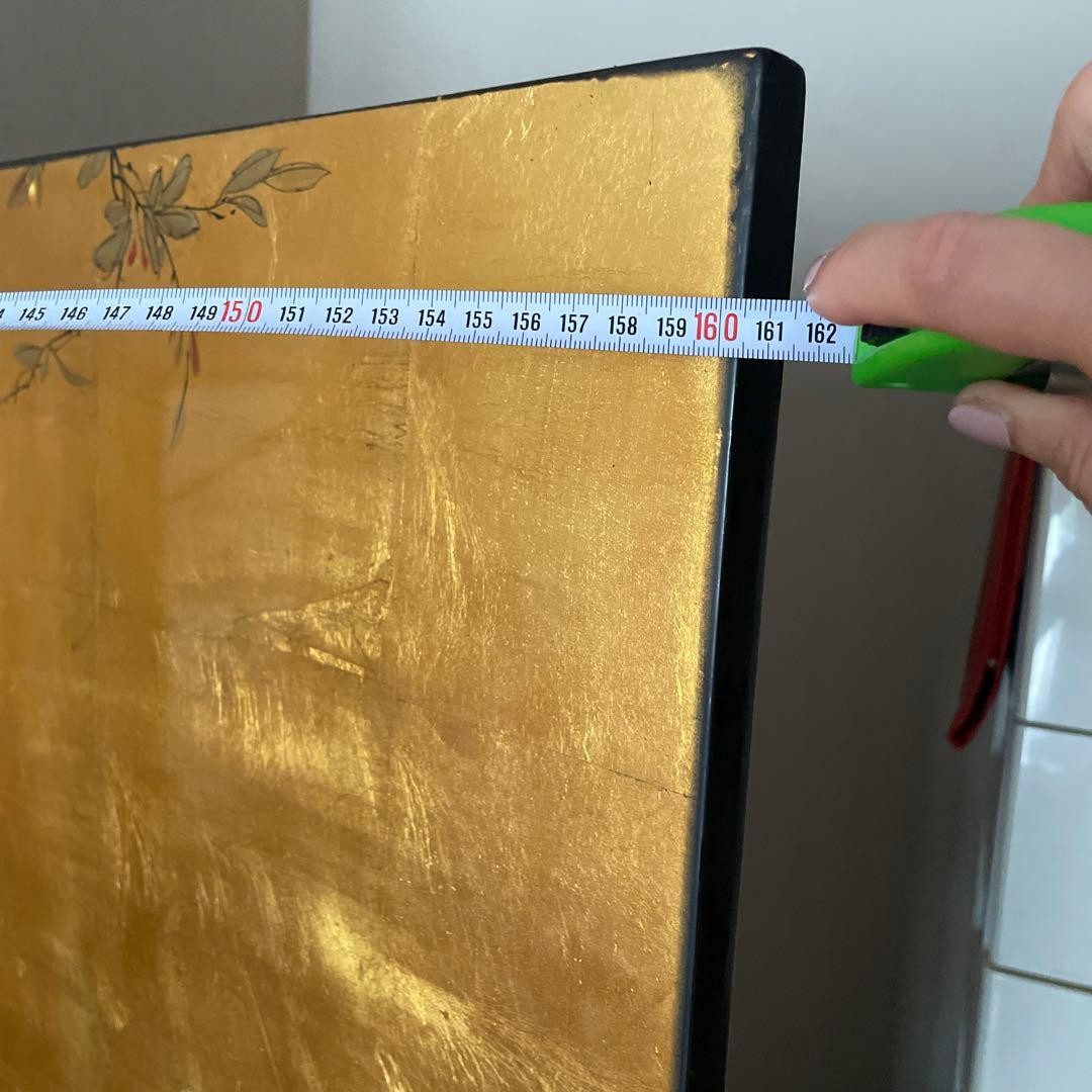 金箔の伝統的な日本の屏風