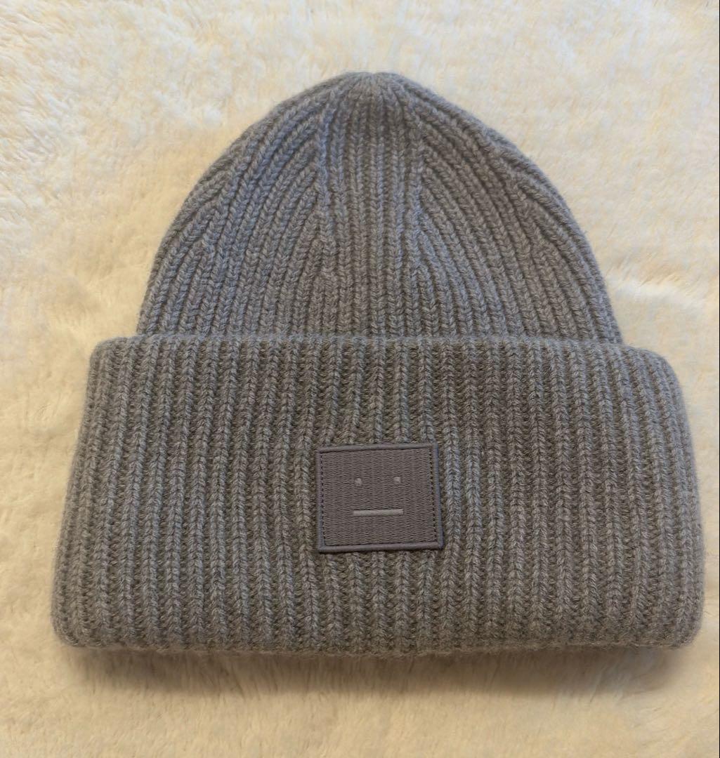 美品♡Acne Studios ラージFACEロゴビーニー　ニット帽
