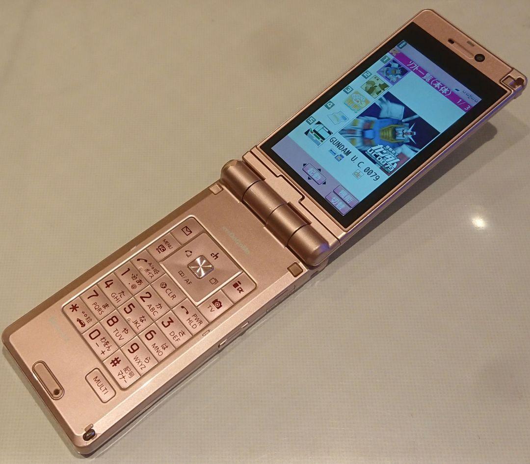 美品 ドコモ P906i PINK ピンク ガラケー ガンダム ゲーム 携帯