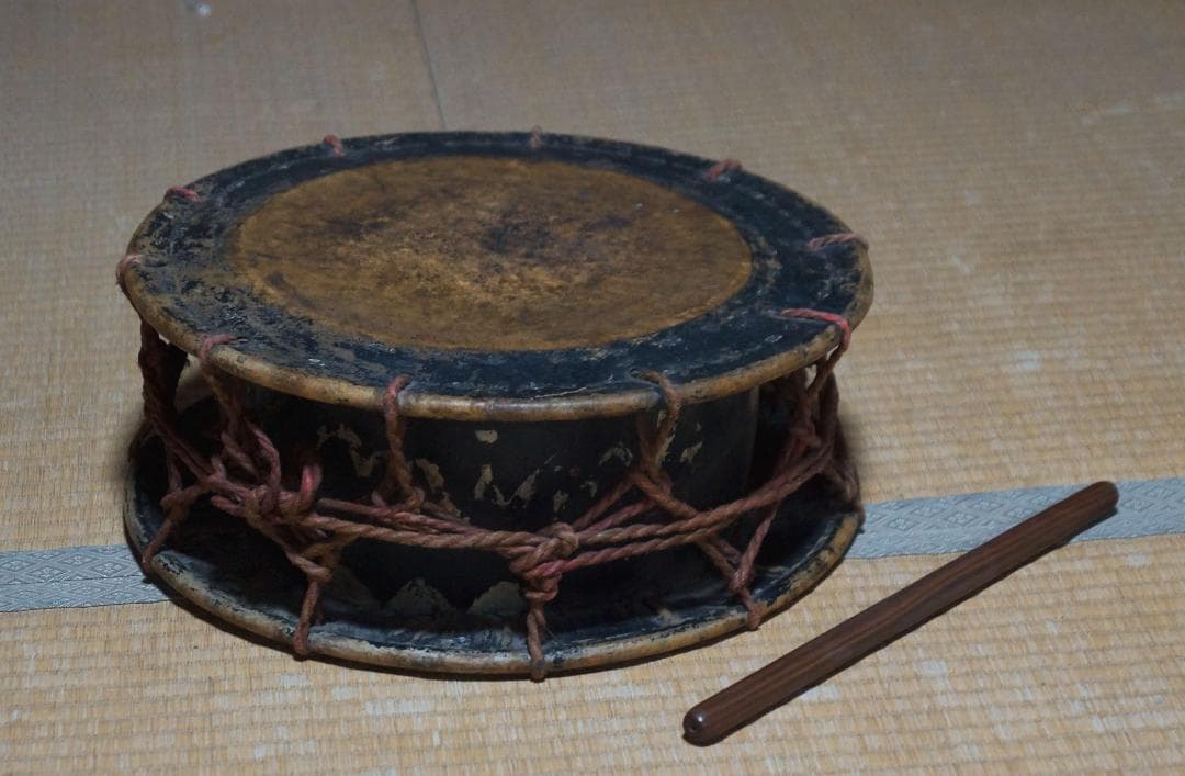 明治昭和レトロ 和太鼓 締太鼓 附締太鼓 最大幅36ｃｍ バチ付き★時代物