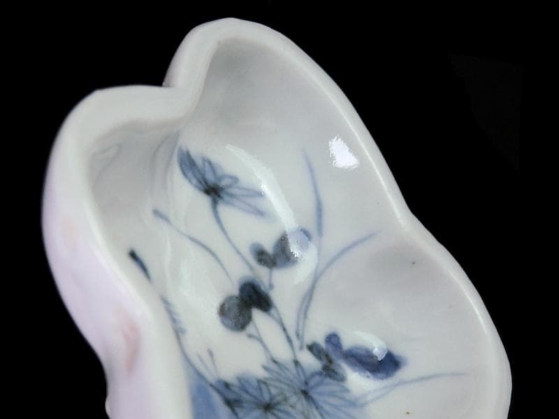 古伊万里　染付　岩に菊の図　梅型変形皿　豆皿　E585AS-CQy